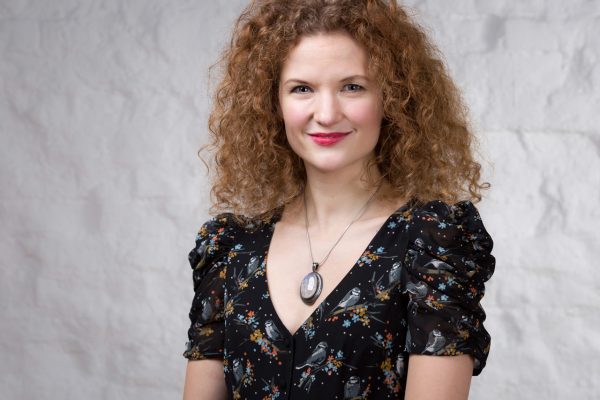 Bewerbungsbild im Fotostudio nonverbal Koeln
