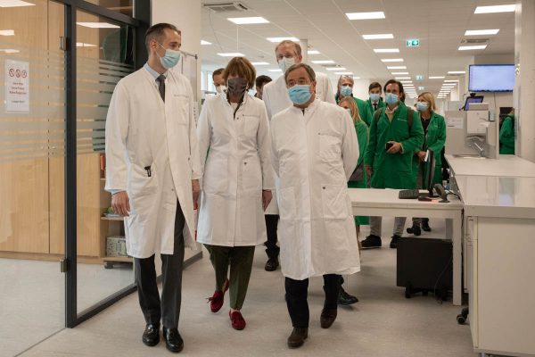 Dr.Wisplinghoff mit Armin Laschet und Henriette Reker