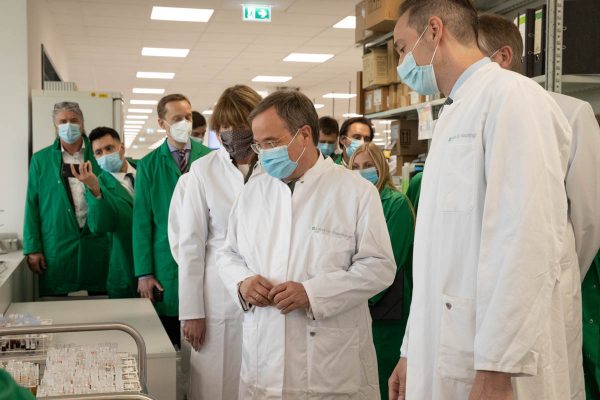 nonverbal Reportage Dr. Fabian Wisplinghoff mit Armin Laschet und Henriette Reker